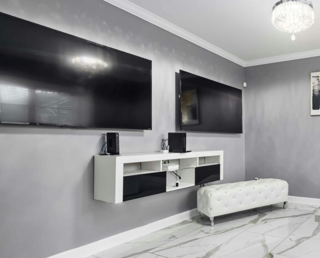 Rack multifuncional com espaço para home office