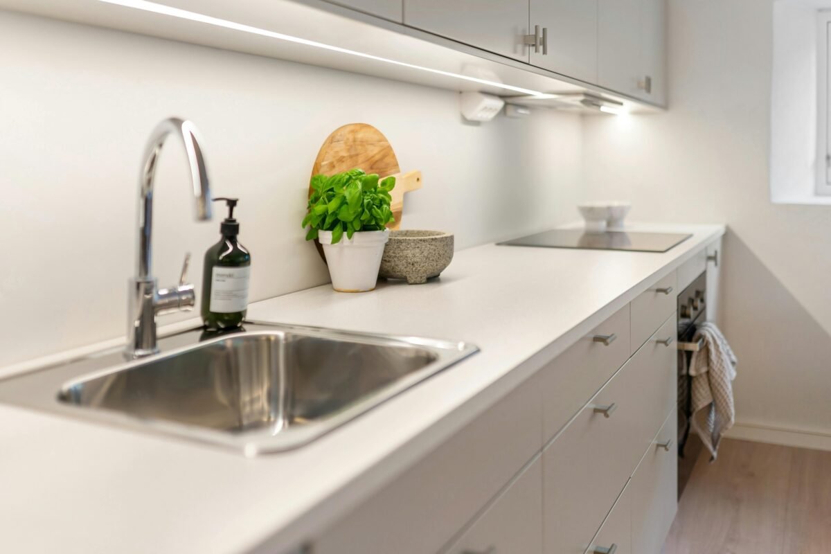 Cozinha organizada sem excesso de itens